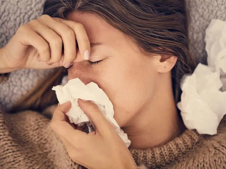 Запушен нос и слаб имунитет – как са свързани и какво можем да направим? Запушен нос